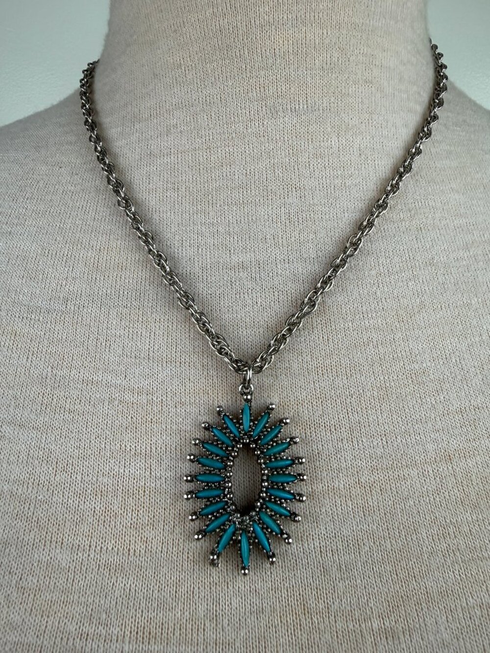 Vintage Faux Turquoise Silver Tone Pendant Necklace 20"